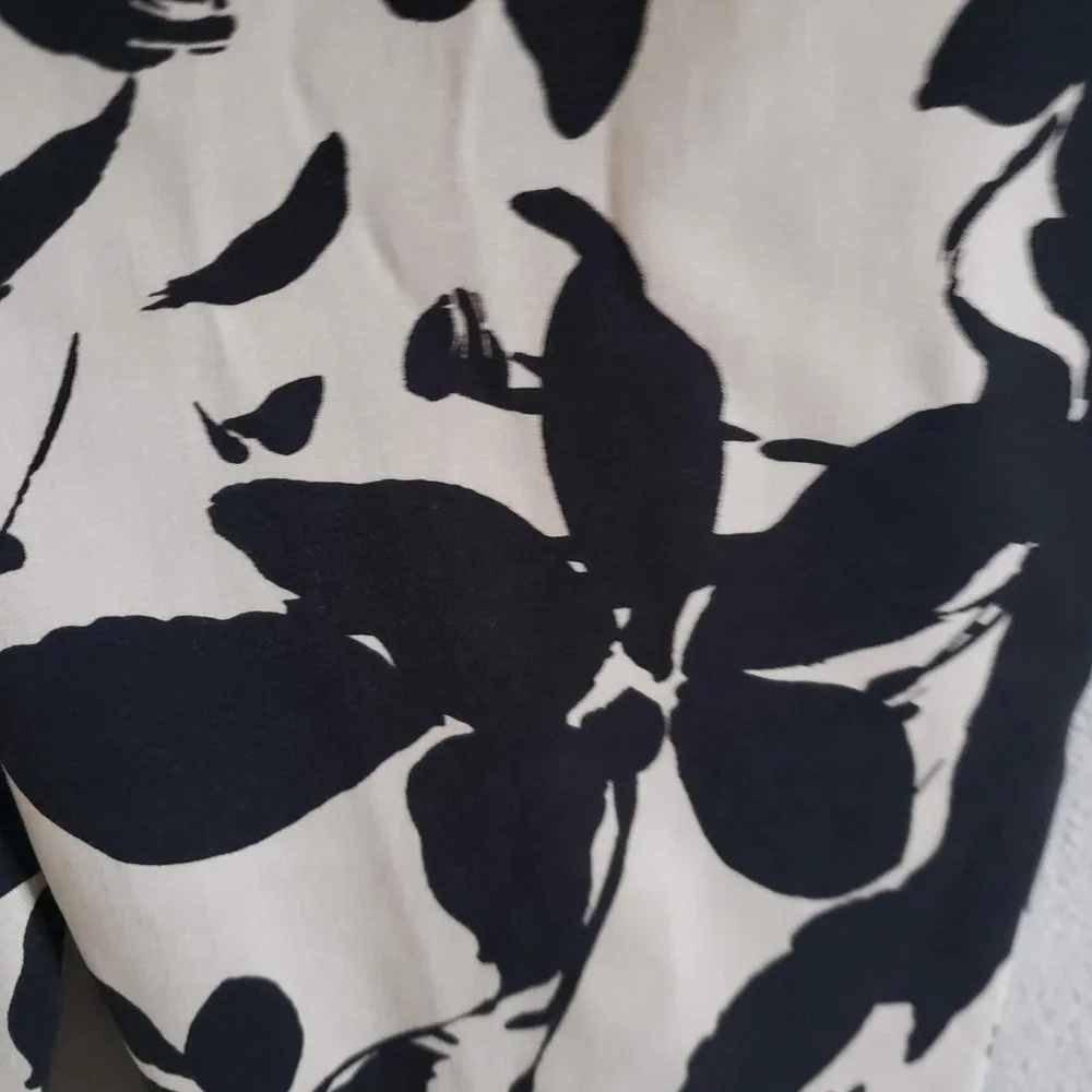 Joseph Ribkoff Women Size 8 Cream & Black Floral Pull On Pant Straight leg - Picture 3 of 6